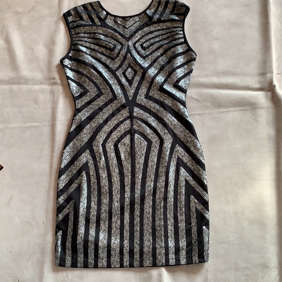 Romeo and Juliet Couture - Picture 2 of 2